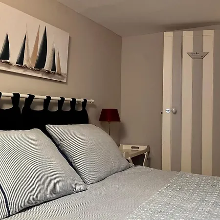 Maison Sablaise Face A La Grande Parking بيت للعطل *