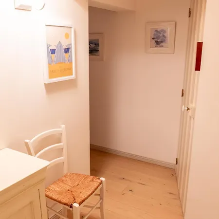 Maison Sablaise Face A La Grande Parking