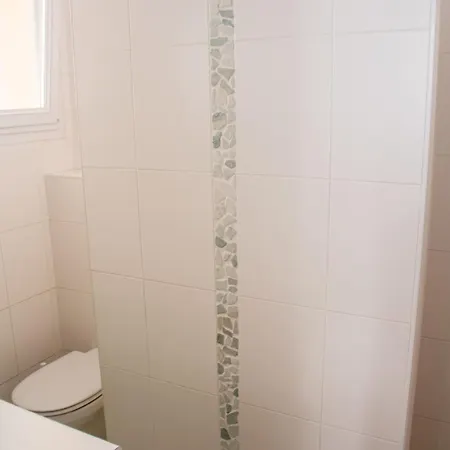 Maison Sablaise Face A La Grande Parking بيت للعطل