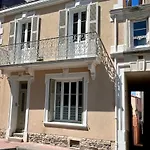 Maison Sablaise Face A La Grande Parking Prázdninový dům