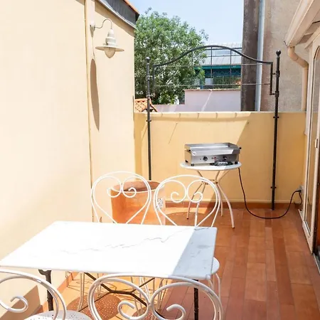 Maison Sablaise Face A La Grande Parking