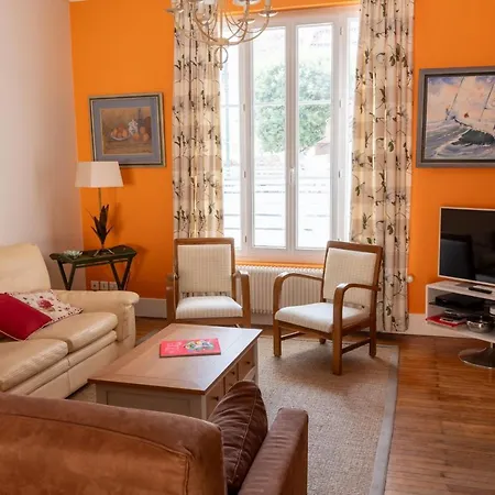 Feriehus Maison Sablaise Face A La Grande Parking *