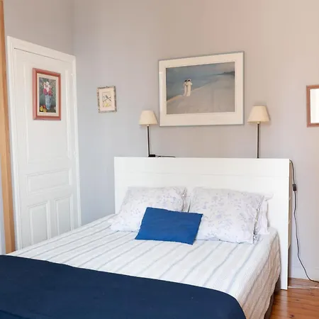 Maison Sablaise Face A La Grande Parking *