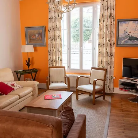 Maison Sablaise Face A La Grande Parking Prázdninový dům