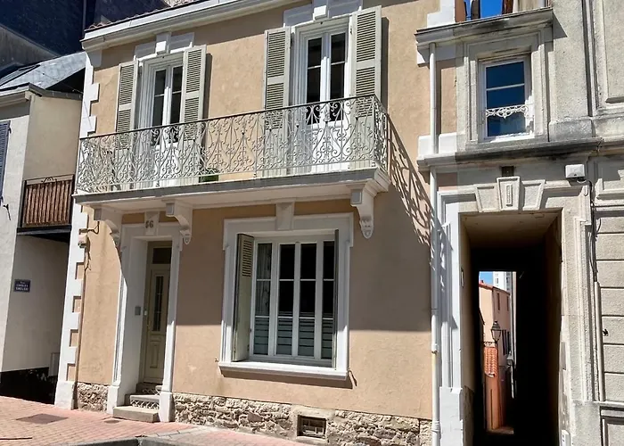 Maison Sablaise Face A La Grande Parking Semesterbostad