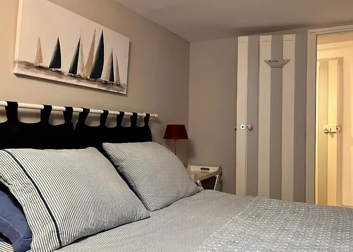 Maison Sablaise Face A La Grande Parking Semesterbostad *