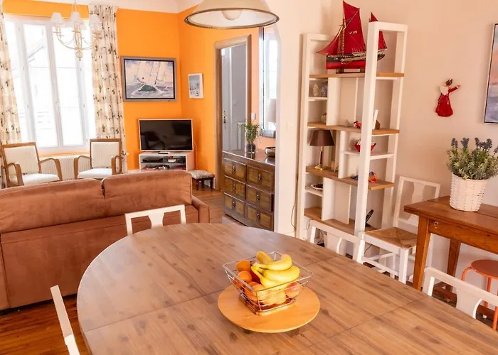 Semesterbostad Maison Sablaise Face A La Grande Parking *