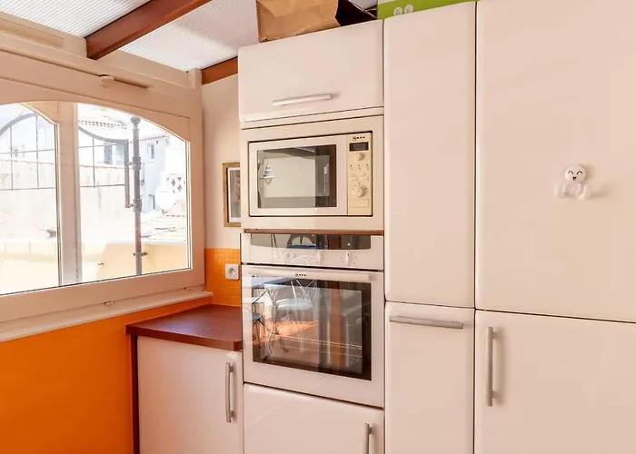 Semesterbostad Maison Sablaise Face A La Grande Parking *