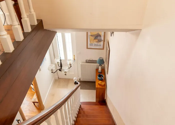 Semesterbostad Maison Sablaise Face A La Grande Parking *