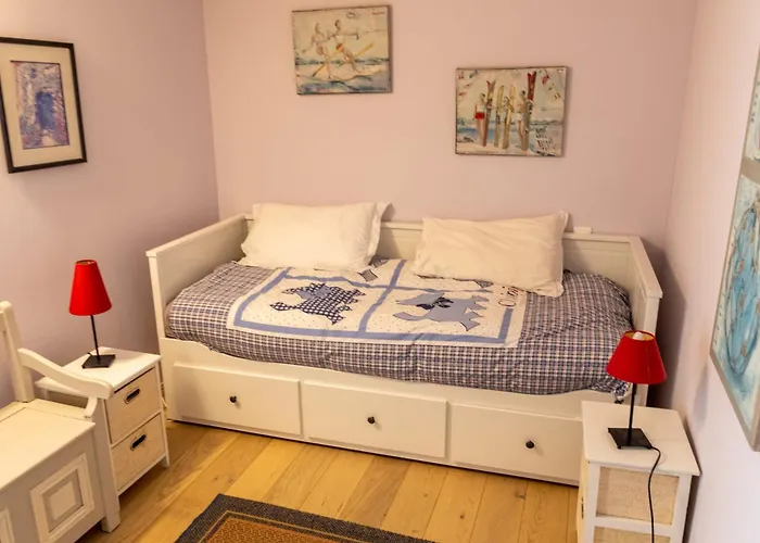 Maison Sablaise Face A La Grande Parking