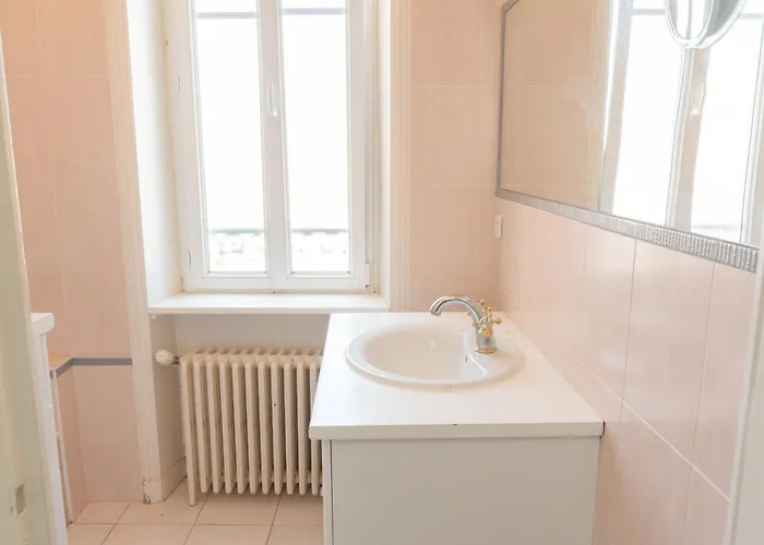 Maison Sablaise Face A La Grande Parking Semesterbostad